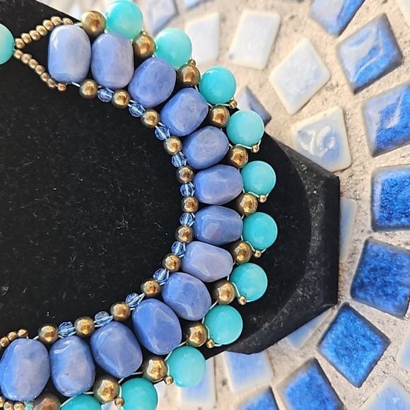 Dyed Layered Stones Necklace Gold Tone Chain Signed "T" Hallmark Purple/Green OS - Picture 3 of 4